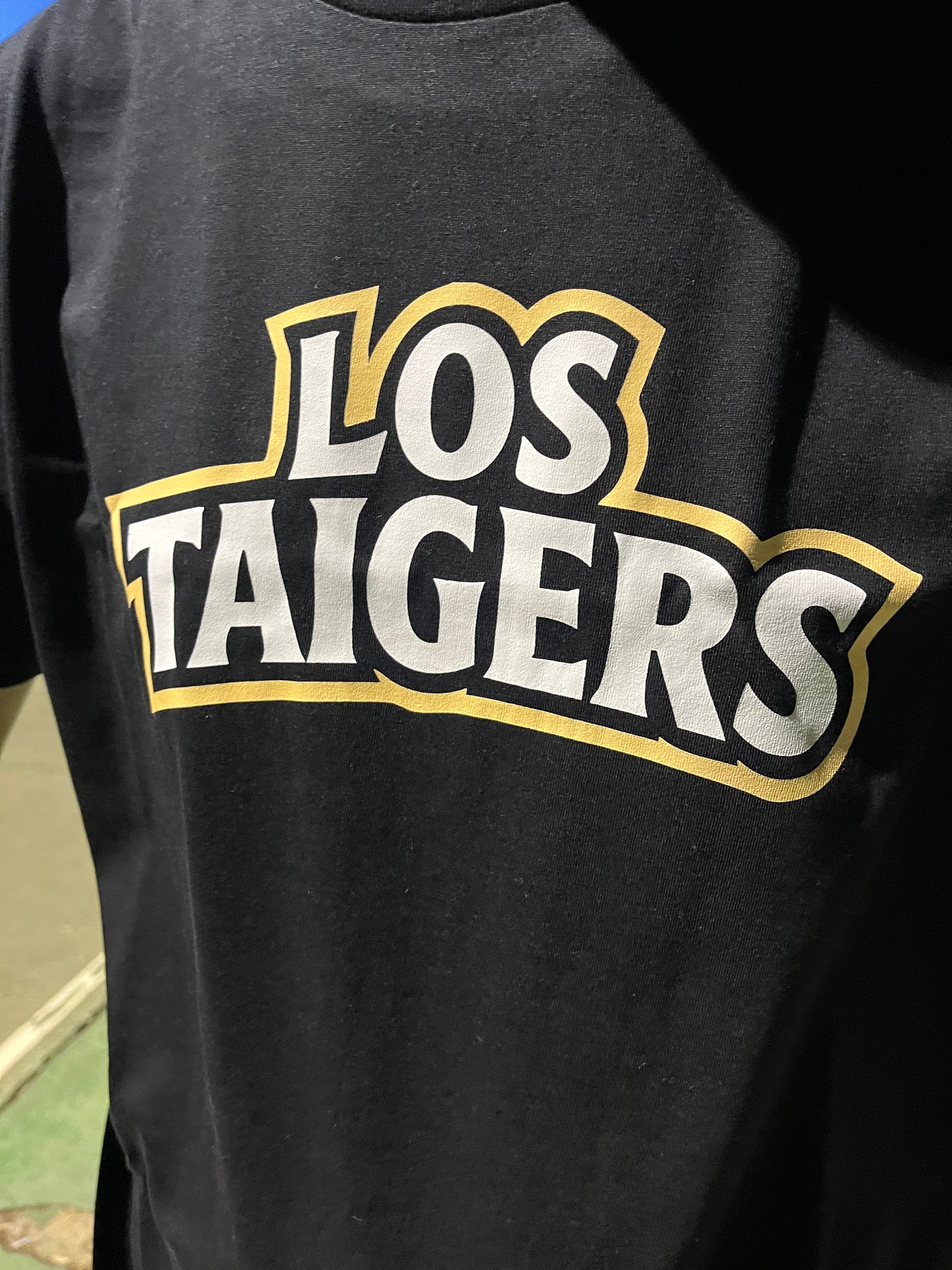 Camiseta Los Taigers de Kheis – detalle del estampado